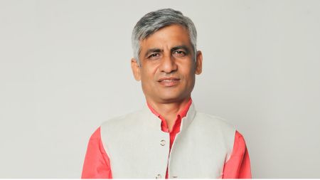 Former Chief Minister Blasts Current Leader: Corruption, Cronyism, and Budget Scandal!